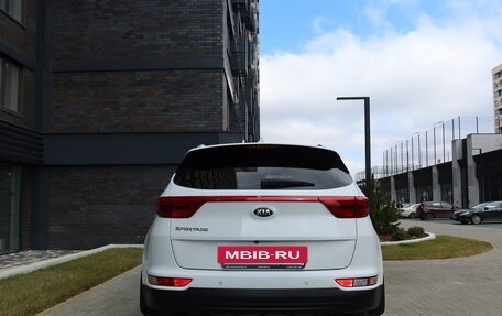 KIA Sportage IV рестайлинг, 2018 год, 2 300 000 рублей, 3 фотография