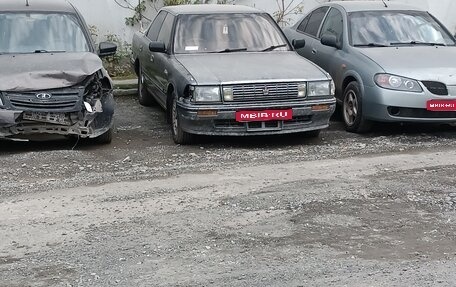 Toyota Crown, 1991 год, 280 000 рублей, 1 фотография