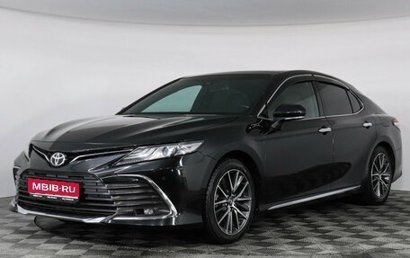 Toyota Camry, 2023 год, 3 697 000 рублей, 1 фотография