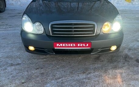 Hyundai Sonata IV рестайлинг, 2005 год, 400 000 рублей, 5 фотография