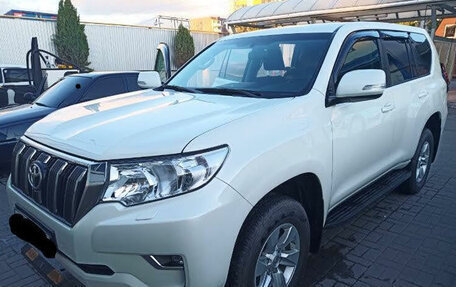 Toyota Land Cruiser Prado 150 рестайлинг 2, 2020 год, 4 300 000 рублей, 12 фотография