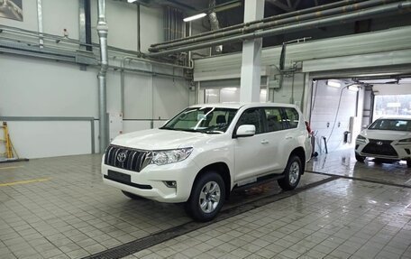 Toyota Land Cruiser Prado 150 рестайлинг 2, 2020 год, 4 300 000 рублей, 18 фотография