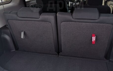 Toyota Wish II, 2012 год, 1 550 000 рублей, 20 фотография