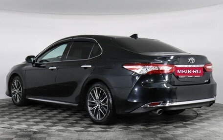 Toyota Camry, 2023 год, 3 697 000 рублей, 7 фотография