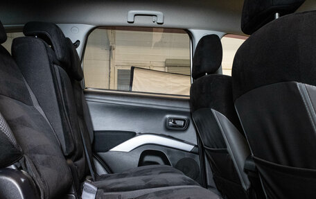 Mitsubishi Outlander III рестайлинг 3, 2010 год, 1 149 000 рублей, 11 фотография