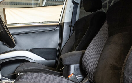 Mitsubishi Outlander III рестайлинг 3, 2010 год, 1 149 000 рублей, 9 фотография