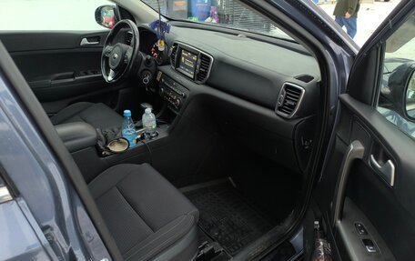 KIA Sportage IV рестайлинг, 2017 год, 2 000 000 рублей, 10 фотография