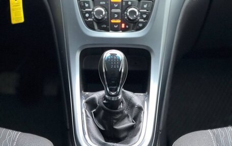 Opel Astra J, 2011 год, 789 000 рублей, 19 фотография