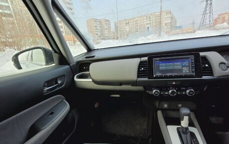 Honda Fit, 2020 год, 1 850 000 рублей, 10 фотография