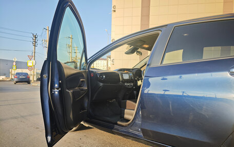 Toyota Vitz, 2018 год, 900 000 рублей, 6 фотография