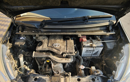 Toyota Vitz, 2018 год, 900 000 рублей, 13 фотография