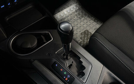 Toyota RAV4, 2018 год, 1 850 000 рублей, 17 фотография