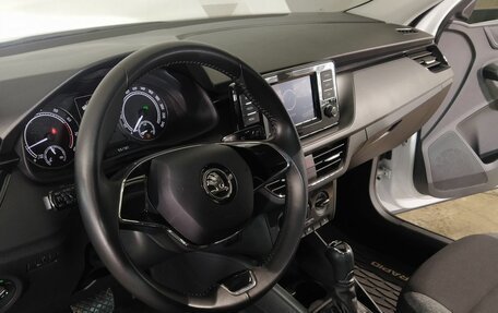 Skoda Rapid II, 2021 год, 1 689 000 рублей, 15 фотография