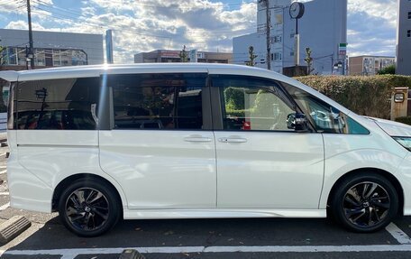 Honda Stepwgn IV, 2022 год, 2 150 000 рублей, 4 фотография