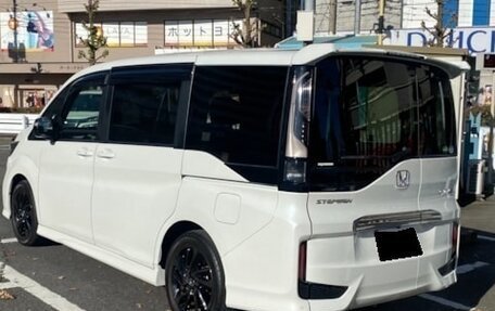 Honda Stepwgn IV, 2022 год, 2 150 000 рублей, 3 фотография