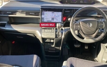 Honda Stepwgn IV, 2022 год, 2 150 000 рублей, 11 фотография