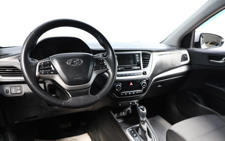 Hyundai Solaris II рестайлинг, 2017 год, 999 000 рублей, 9 фотография