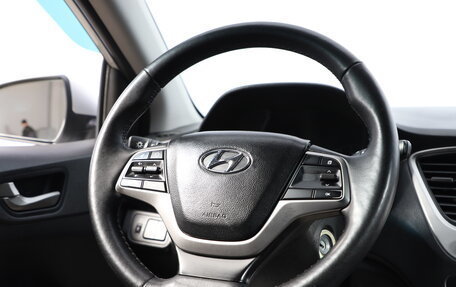 Hyundai Solaris II рестайлинг, 2017 год, 999 000 рублей, 13 фотография