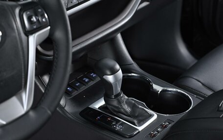 Toyota Highlander III, 2014 год, 2 499 000 рублей, 11 фотография