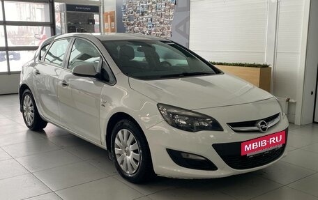 Opel Astra J, 2014 год, 580 000 рублей, 3 фотография