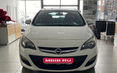Opel Astra J, 2014 год, 580 000 рублей, 2 фотография