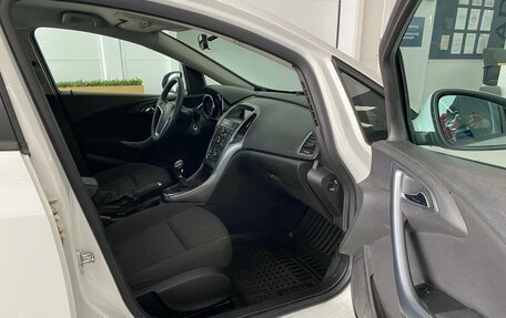 Opel Astra J, 2014 год, 580 000 рублей, 13 фотография