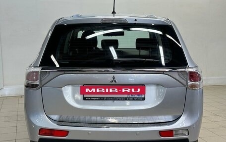 Mitsubishi Outlander III рестайлинг 3, 2013 год, 1 230 000 рублей, 3 фотография