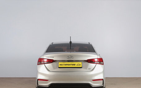 Hyundai Solaris II рестайлинг, 2017 год, 999 000 рублей, 6 фотография