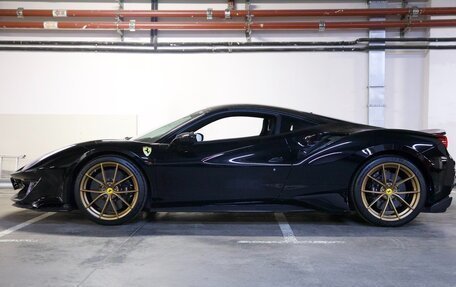 Ferrari 488, 2019 год, 75 000 000 рублей, 2 фотография