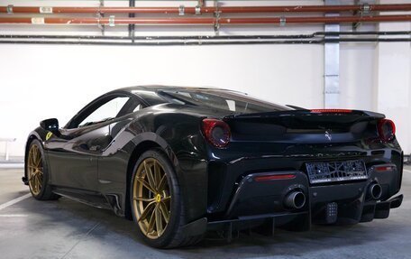 Ferrari 488, 2019 год, 75 000 000 рублей, 3 фотография