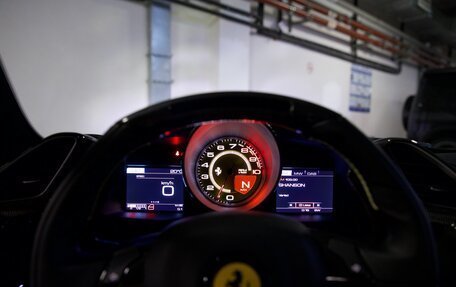 Ferrari 488, 2019 год, 75 000 000 рублей, 16 фотография