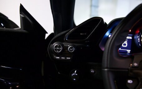 Ferrari 488, 2019 год, 75 000 000 рублей, 18 фотография