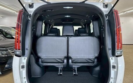 Toyota Noah III, 2021 год, 1 980 000 рублей, 27 фотография