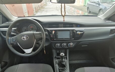 Toyota Corolla, 2014 год, 1 590 000 рублей, 6 фотография