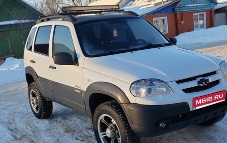 Chevrolet Niva I рестайлинг, 2015 год, 625 000 рублей, 4 фотография