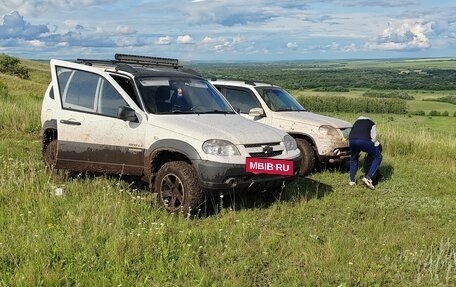 Chevrolet Niva I рестайлинг, 2015 год, 625 000 рублей, 13 фотография
