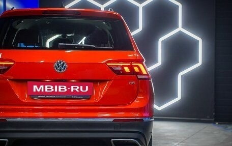 Volkswagen Tiguan II, 2017 год, 2 100 000 рублей, 16 фотография