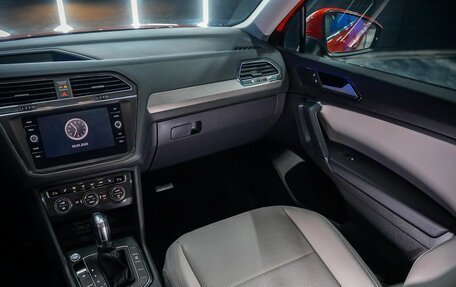 Volkswagen Tiguan II, 2017 год, 2 100 000 рублей, 31 фотография