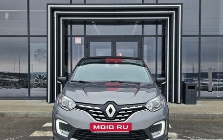 Renault Kaptur I рестайлинг, 2020 год, 1 398 000 рублей, 2 фотография