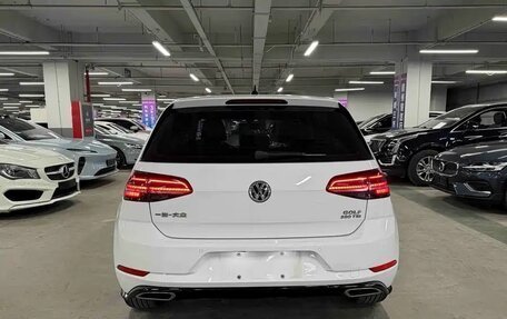 Volkswagen Golf VII, 2020 год, 1 410 013 рублей, 5 фотография