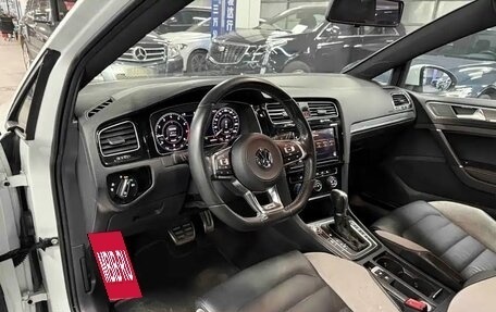 Volkswagen Golf VII, 2020 год, 1 410 013 рублей, 8 фотография