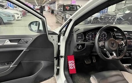 Volkswagen Golf VII, 2020 год, 1 410 013 рублей, 7 фотография