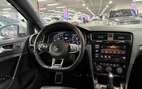 Volkswagen Golf VII, 2020 год, 1 410 013 рублей, 9 фотография