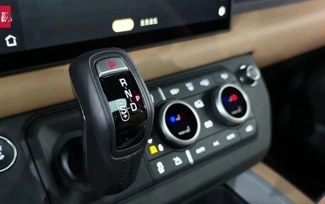 Land Rover Defender II, 2025 год, 16 180 000 рублей, 7 фотография