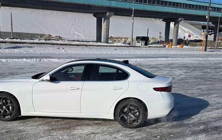 Alfa Romeo Giulia II, 2020 год, 2 100 000 рублей, 6 фотография