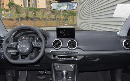 Audi Q2 I, 2025 год, 2 930 000 рублей, 16 фотография