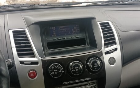 Mitsubishi Pajero Sport II рестайлинг, 2008 год, 1 300 000 рублей, 12 фотография