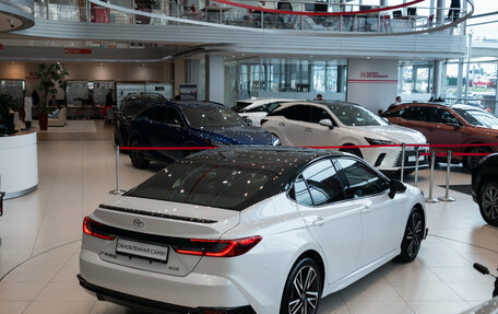 Toyota Camry, 2025 год, 5 390 000 рублей, 6 фотография