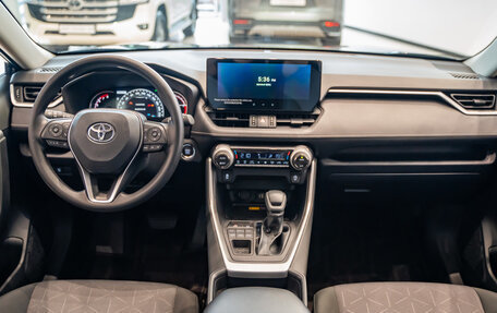 Toyota RAV4, 2025 год, 4 550 000 рублей, 7 фотография