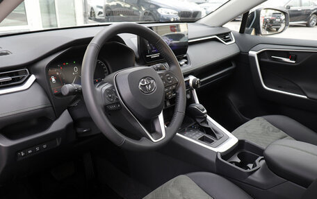 Toyota RAV4, 2025 год, 4 450 000 рублей, 12 фотография